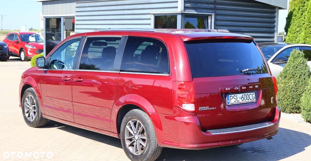 Dodge Grand Caravan - 8