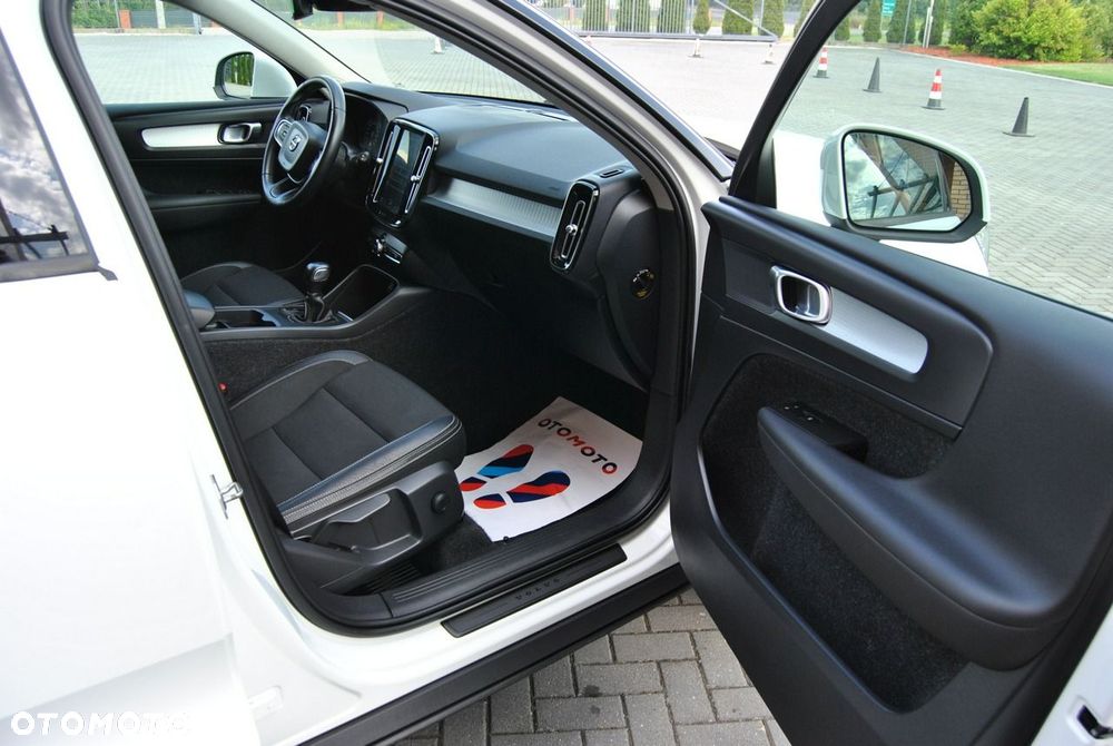 Volvo XC 40 T3 Momentum - 11