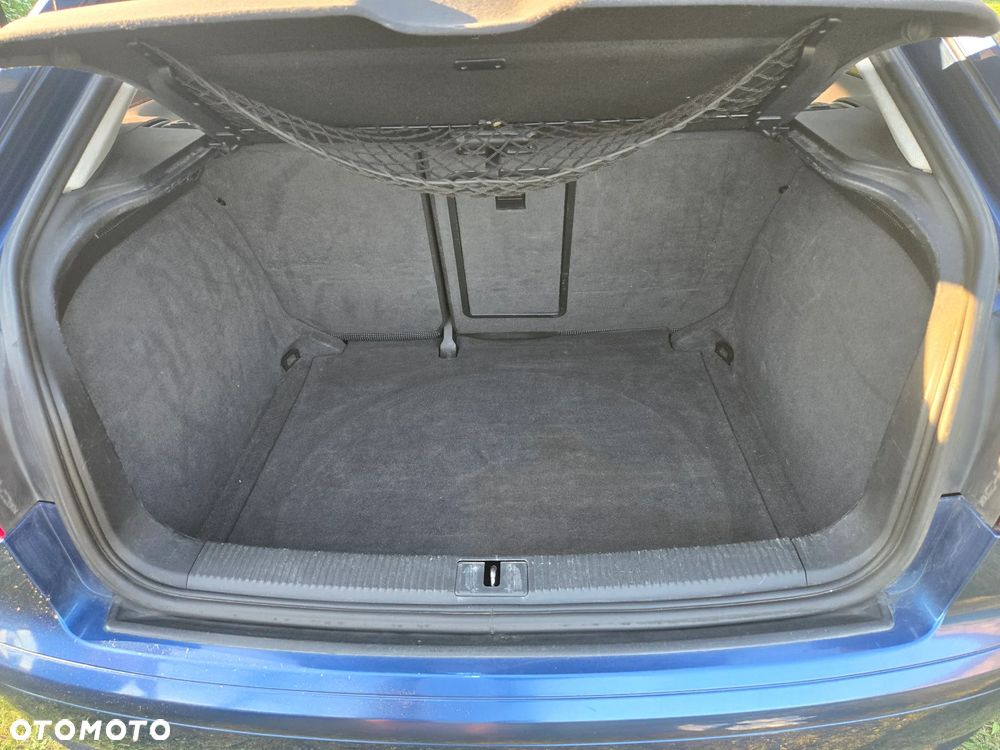 Audi A3 3-drzwiowe 1.6 Ambiente - 10