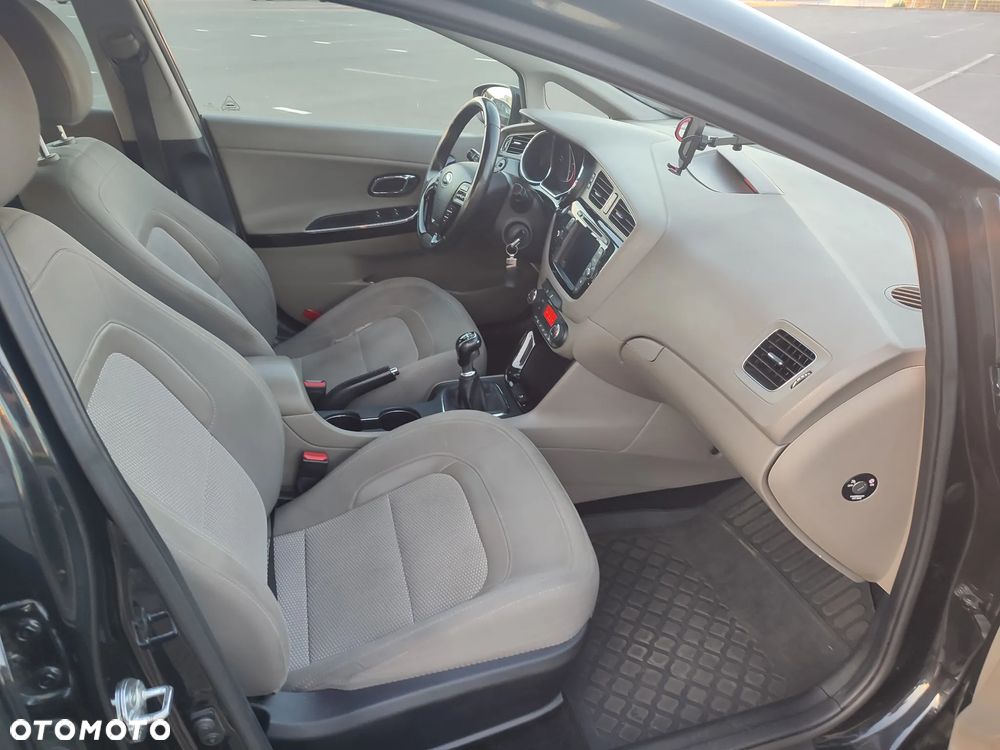 Kia Ceed 1.6 GDI Business Line - 10