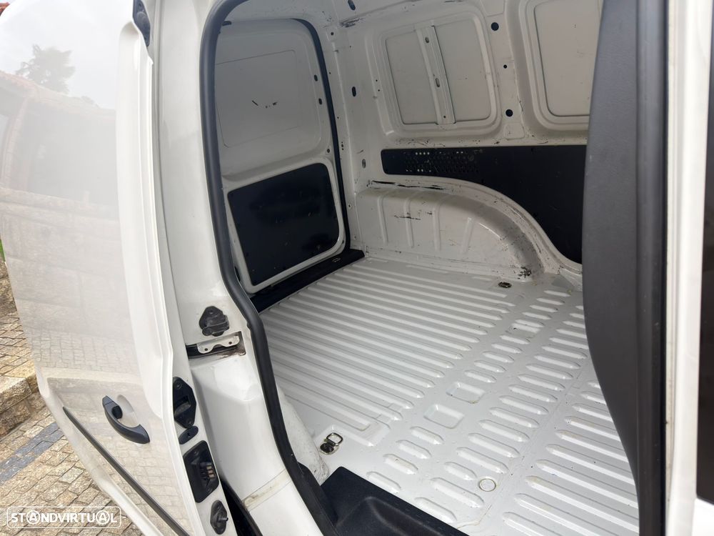 VW CADDY 2.0 TDI - 13