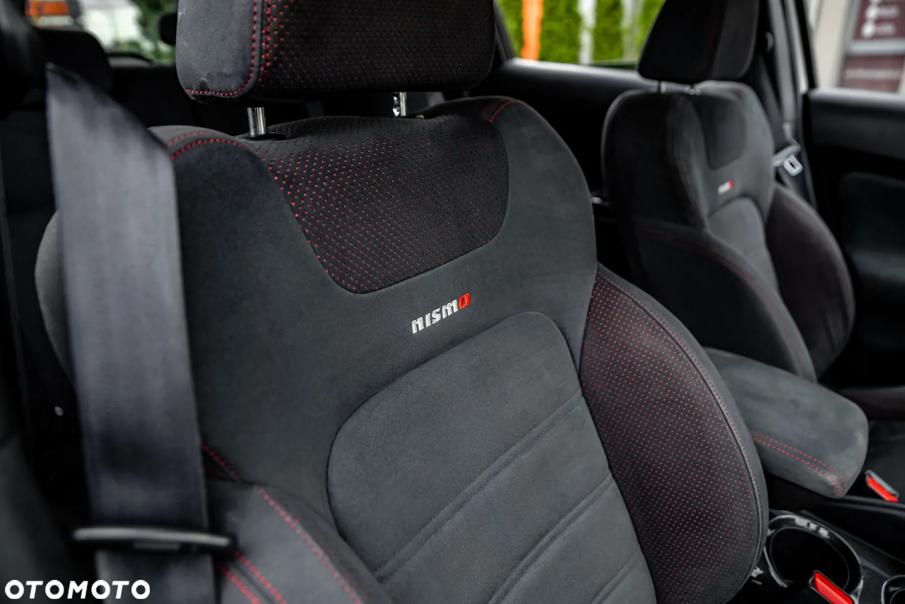 Nissan Juke 1.6 T Nismo 4x4 - 24