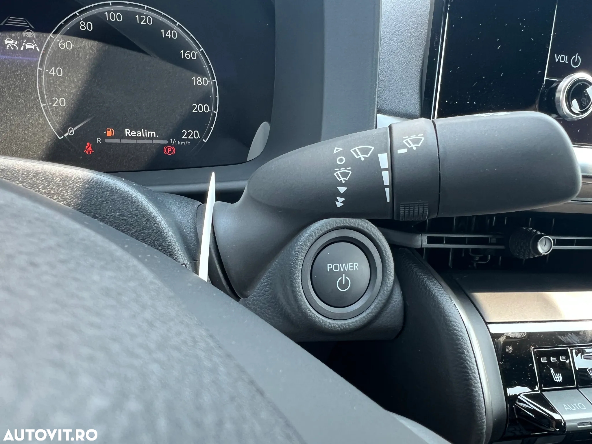 Toyota C-HR - 35