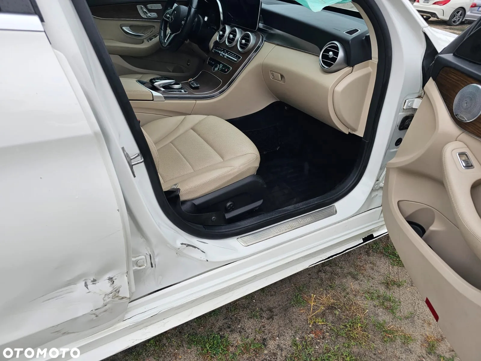 Mercedes-Benz Klasa C 300 4MATIC 9G-TRONIC - 30