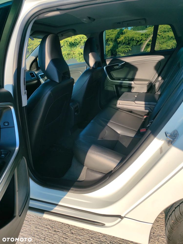 Volvo V60 - 16
