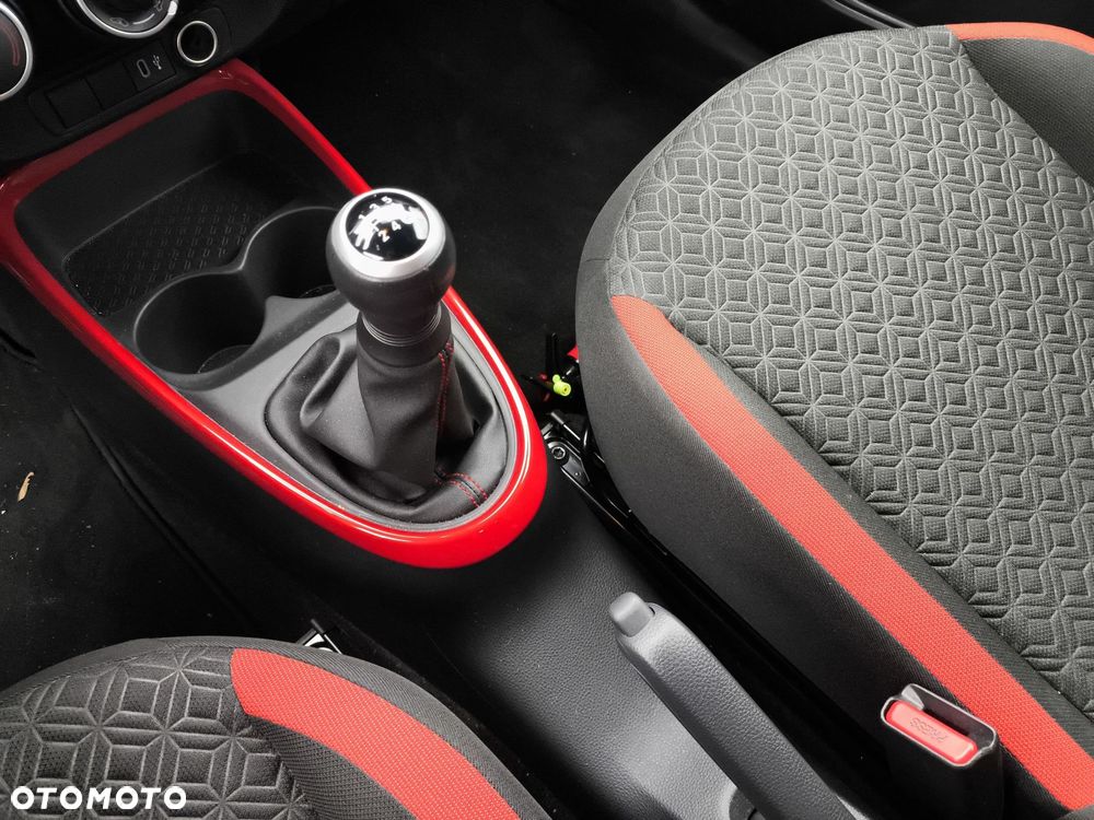 Toyota Aygo X 1.0 VVT-i Style - 24