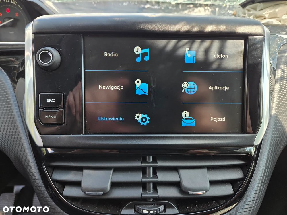 Peugeot 2008 1.2 PureTech Allure S&S - 6