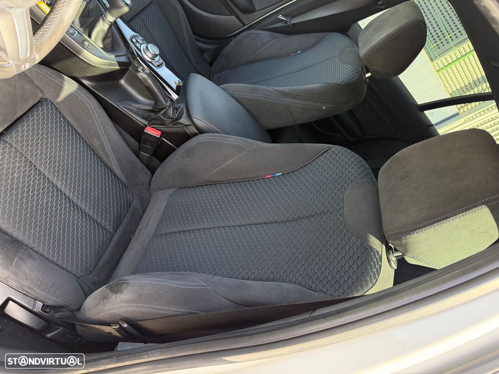 BMW 118 d Pack M - 22