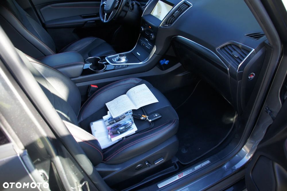 Ford S-Max 2.0 EcoBlue ST-Line - 19
