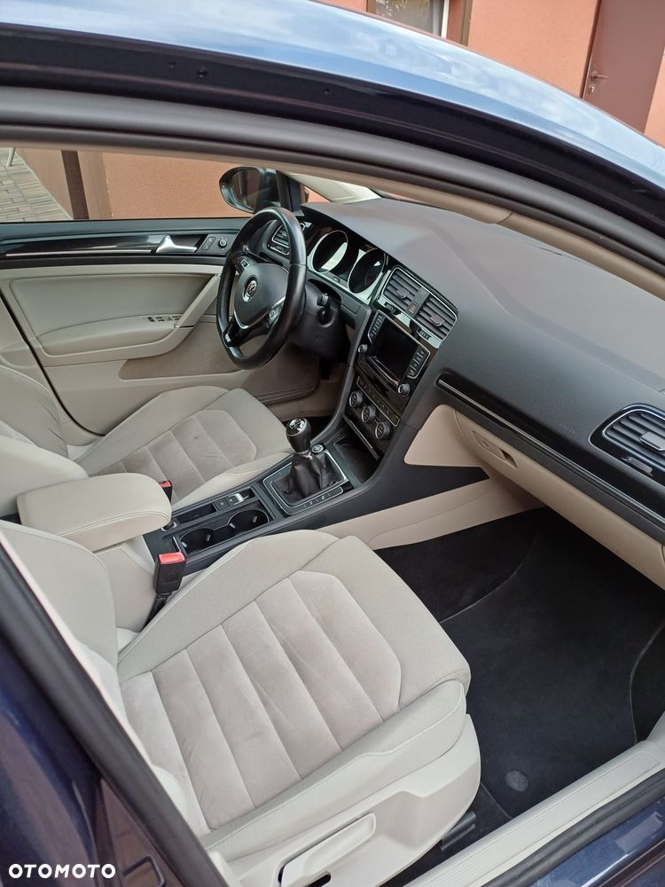 Volkswagen Golf - 15