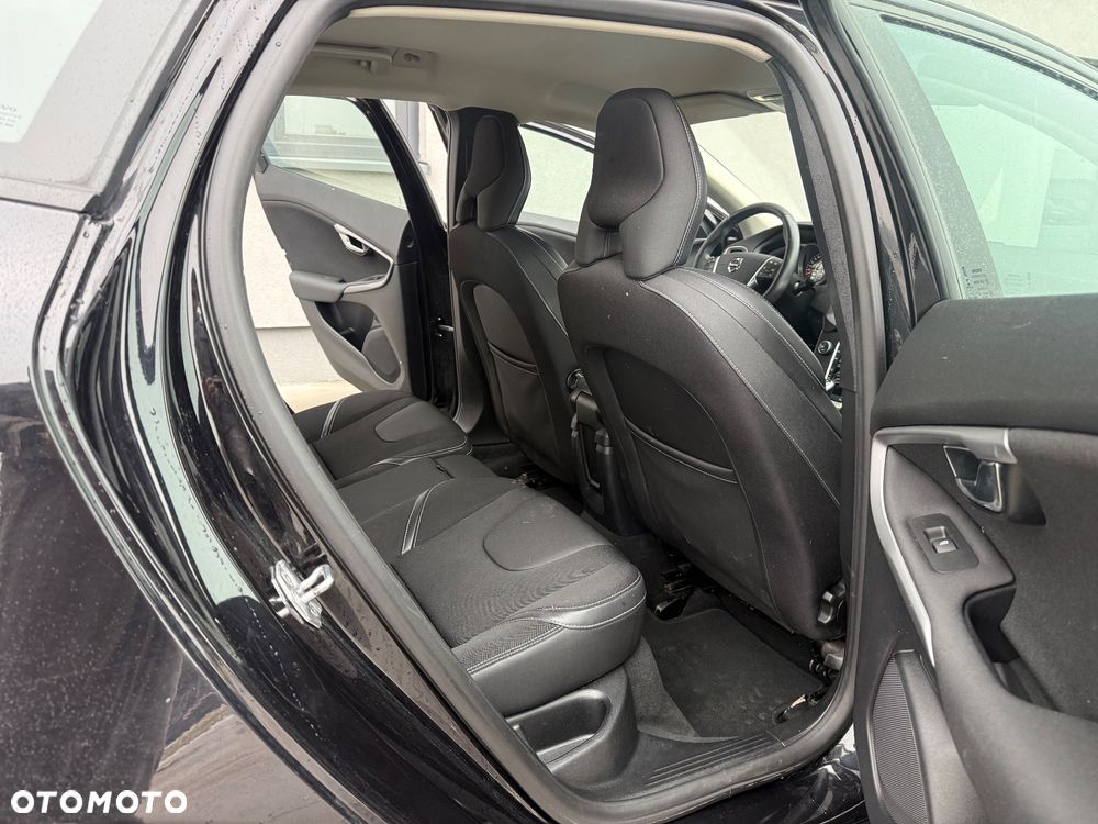 Volvo V40 D3 Drive-E Momentum - 23