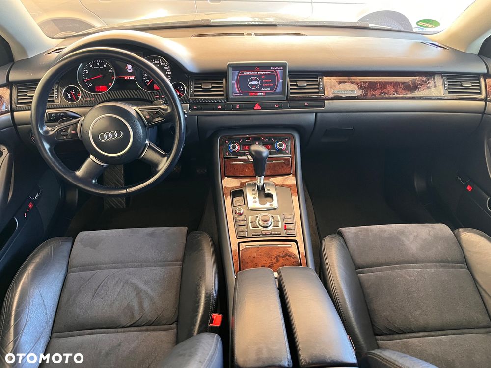Audi A8 4.2 Quattro - 5