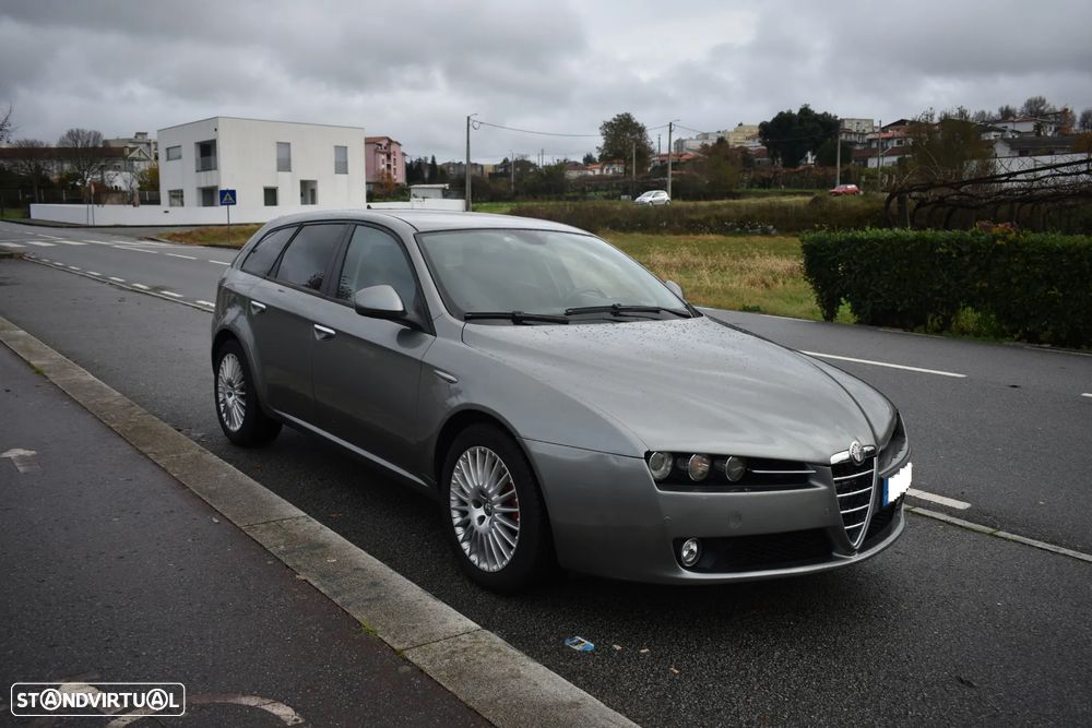 Alfa Romeo 159 Sportwagon 1.9 JTDm 16V Elegante - 1
