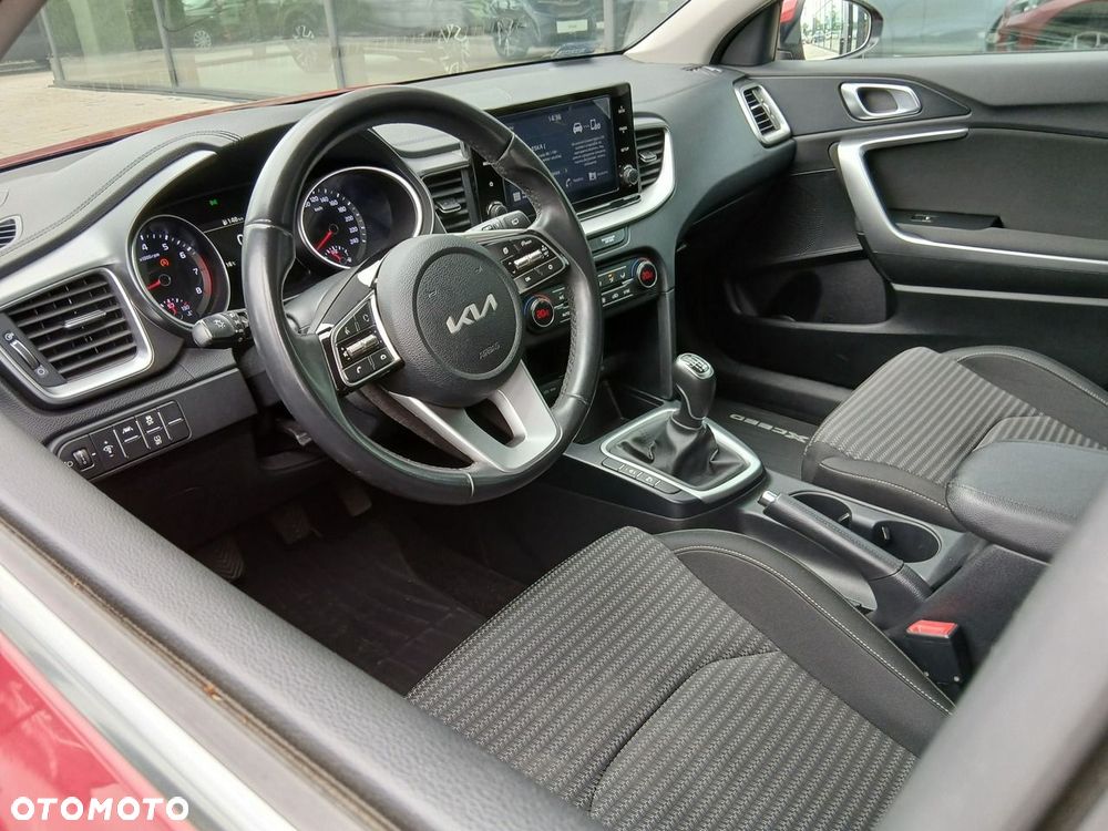 Kia XCeed 1.5 T-GDI M - 15