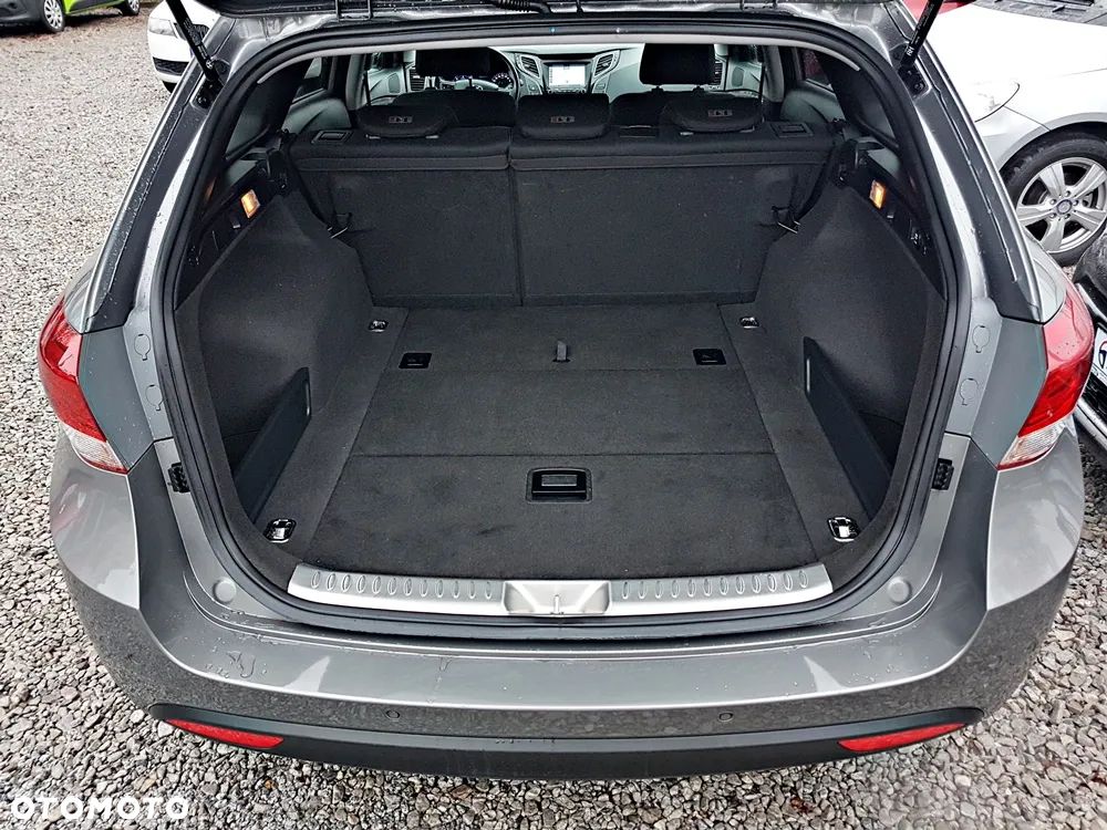 Hyundai i40 Kombi blue 1.6 CRDi DCT Space Plus - 28