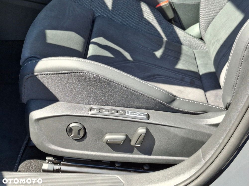 Volkswagen Golf - 16