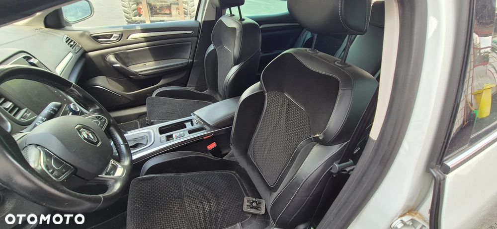 Renault Megane 1.5 dCi Limited EDC EU6 - 23