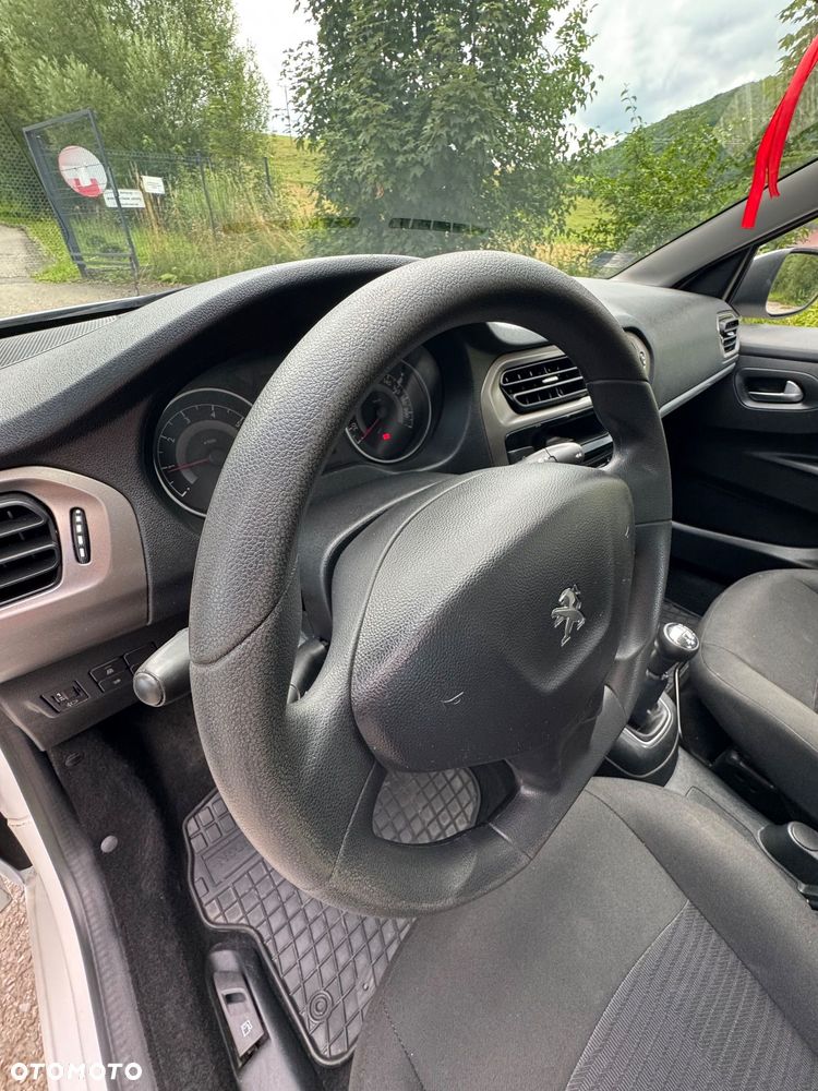 Peugeot 301 1.2 Pure Tech Active - 21