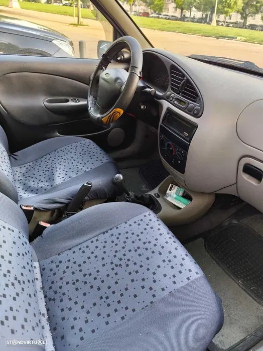 Ford Fiesta 1.25 Studio - 5