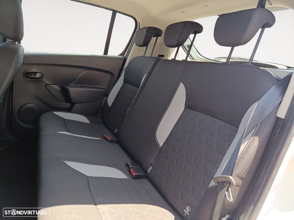 Dacia Sandero 1.5 dCi Stepway — fotografia 13