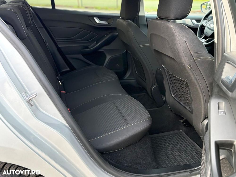 Ford Focus 1.0 EcoBoost Titanium - 13