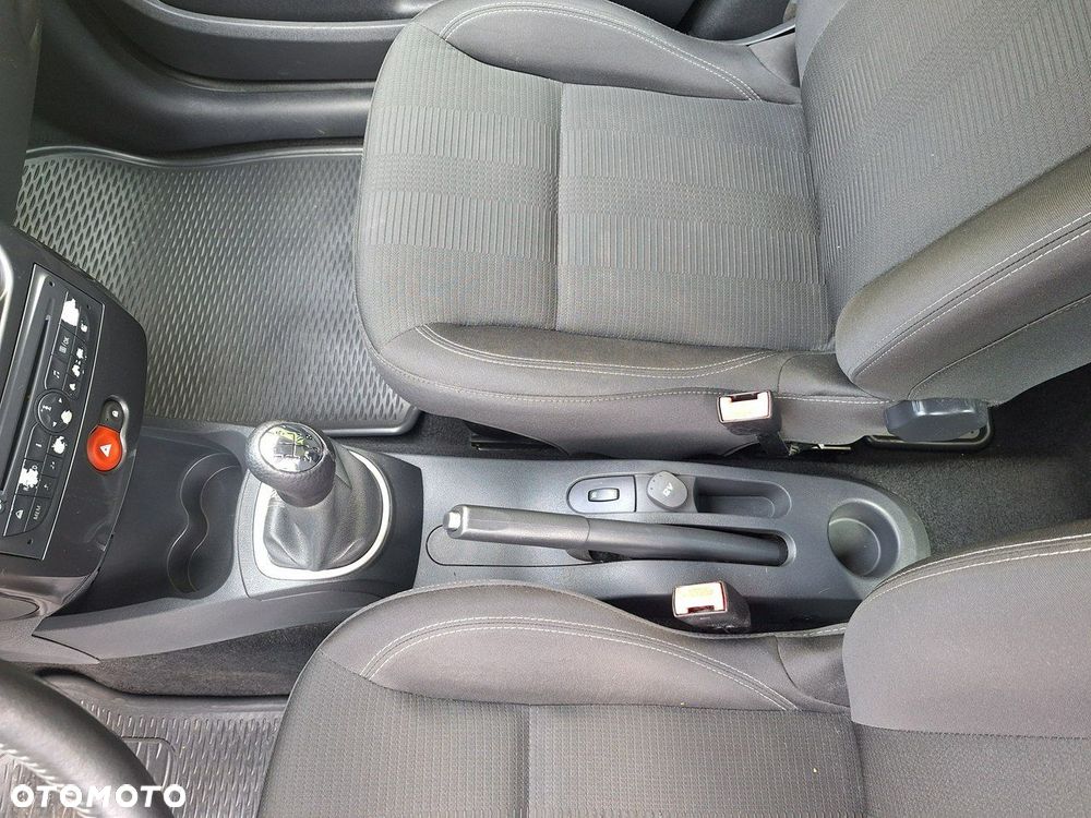 Renault Clio 1.2 16V 75 Dynamique - 21
