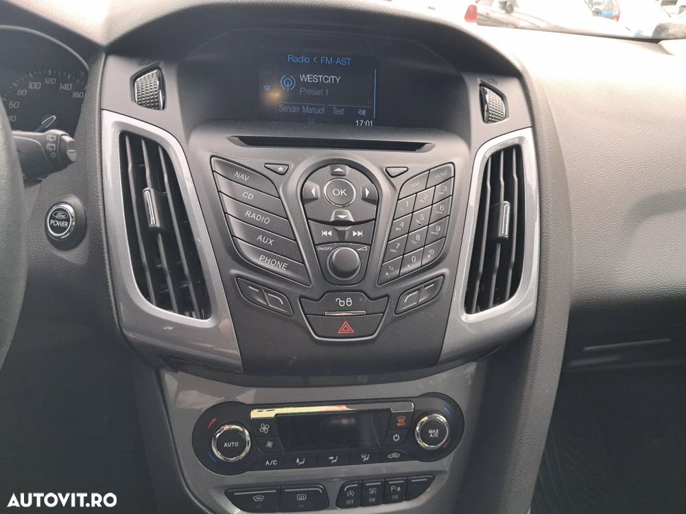Ford Focus 1.6 EcoBoost Start-Stopp-System Champions Edition - 24