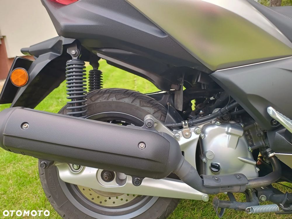 Yamaha X-max - 15