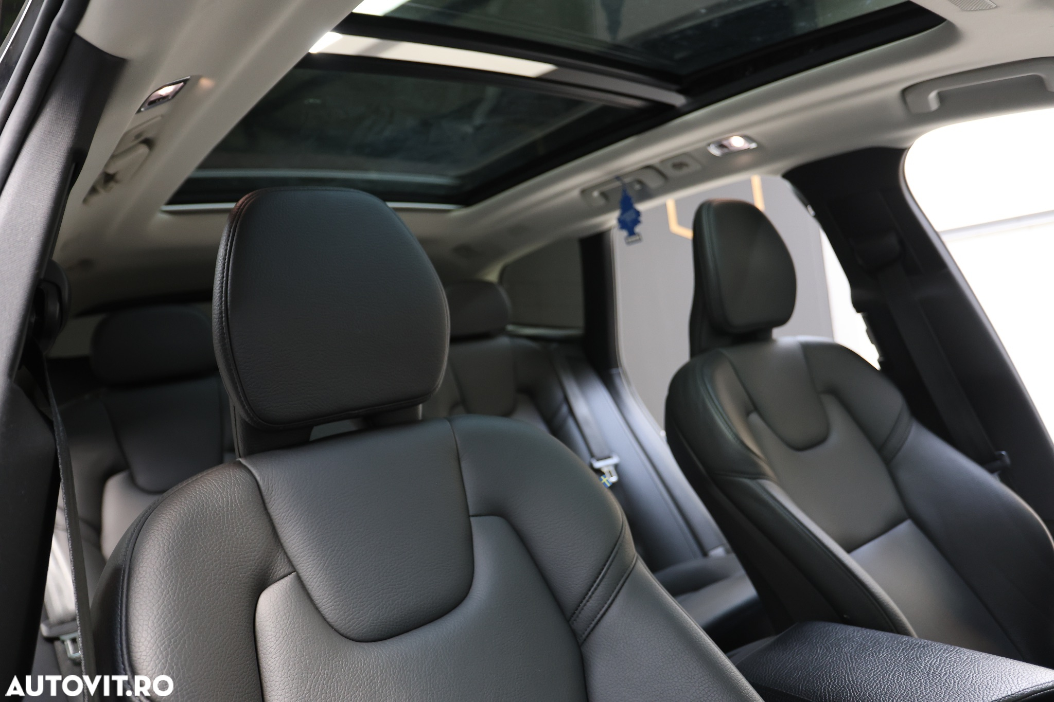 Volvo XC 60 Recharge T6 Twin Engine eAWD Inscription Expression - 25