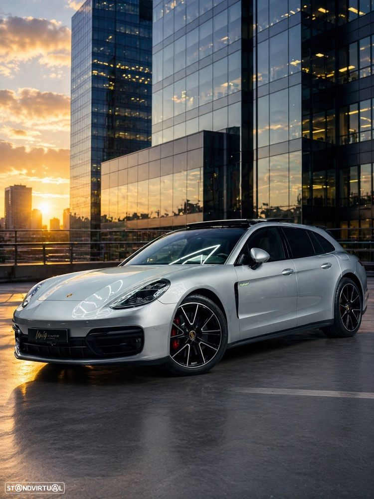 Porsche Panamera Sport Turismo 4S E-Hybrid - 1