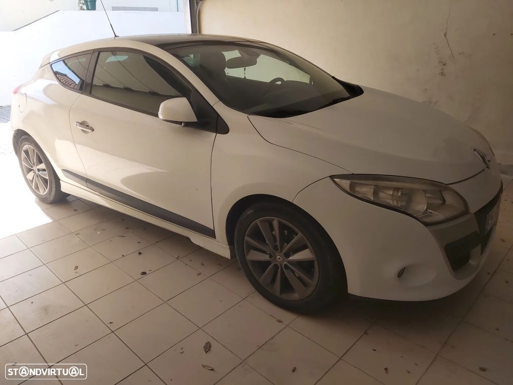 Renault Mégane Coupe dCi 130 FAP Bose Edition - 1
