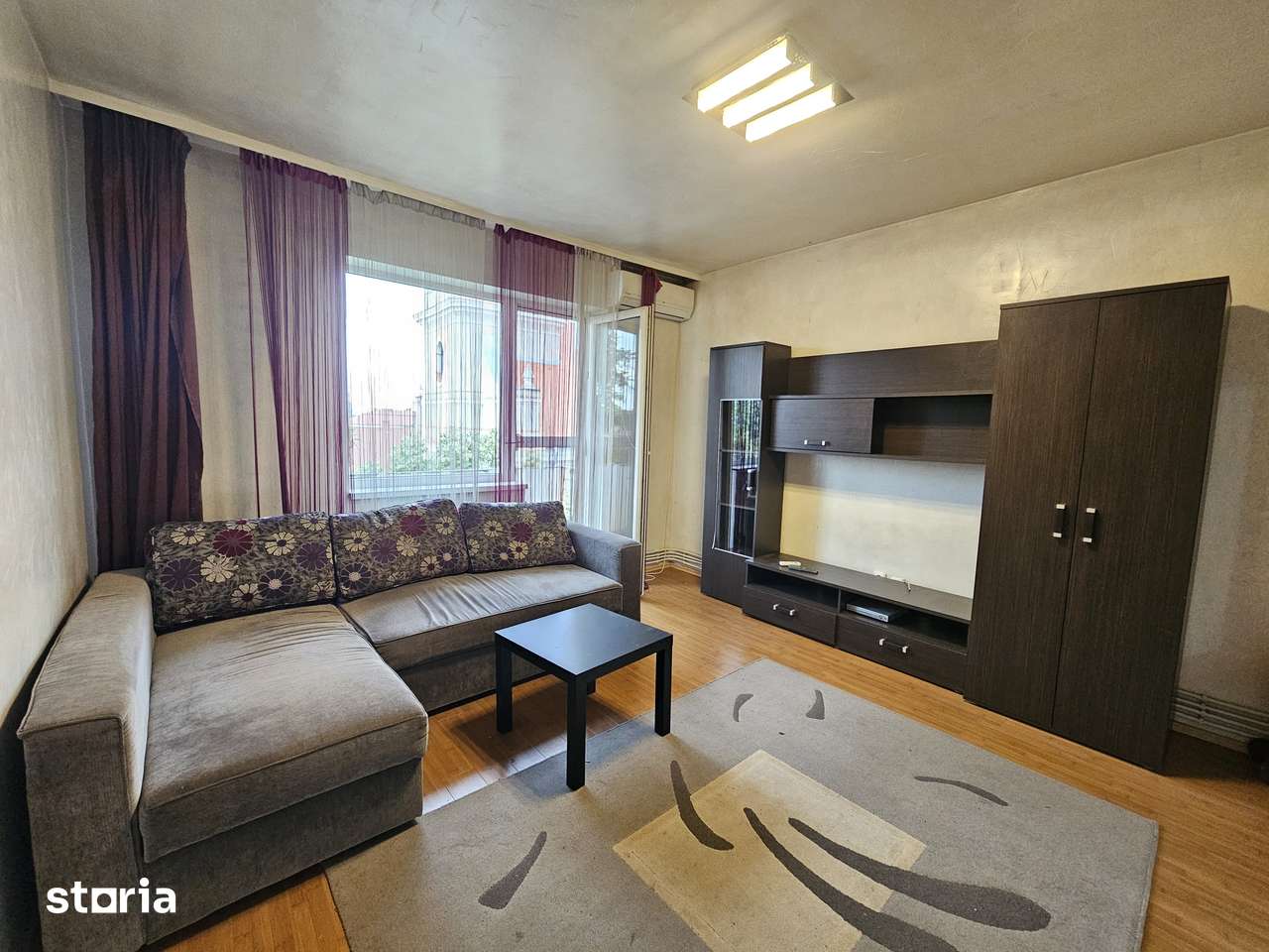 De închiriat apartament cu 2 camere, decomandat – Centrul orașului — fotografia 2