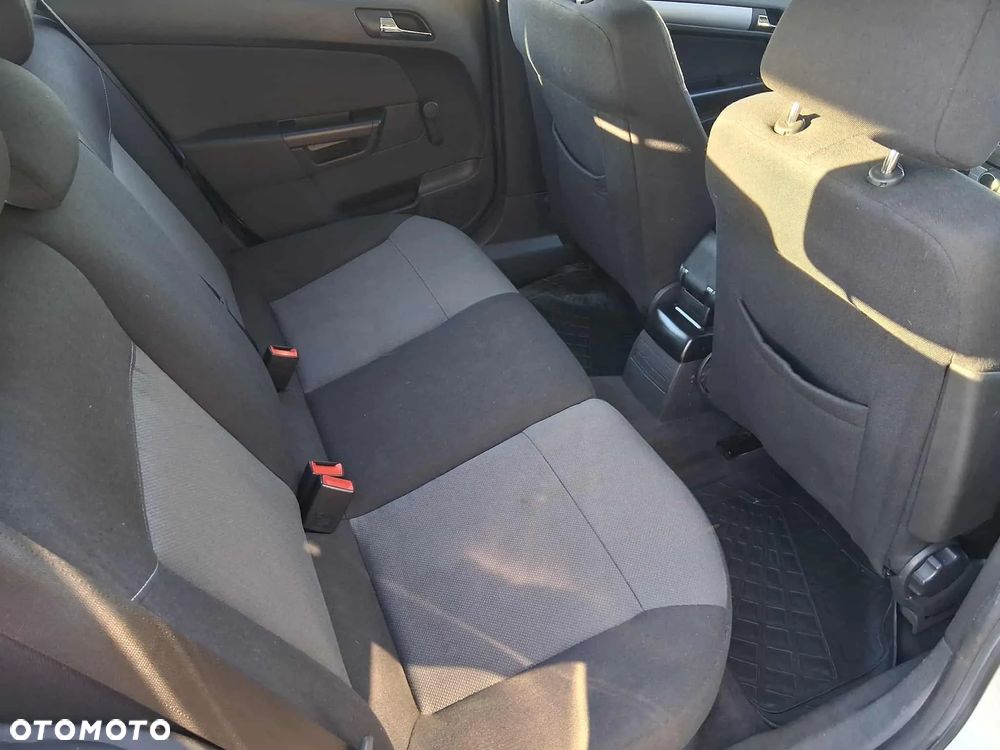 Opel Astra - 9