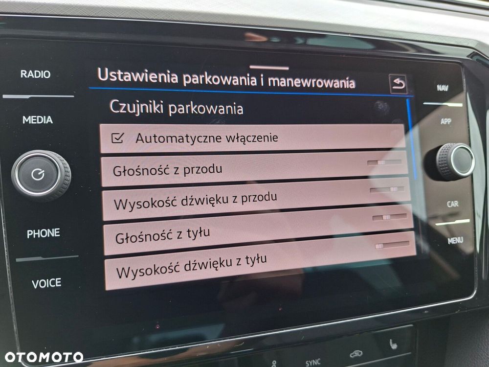 Volkswagen Passat - 28