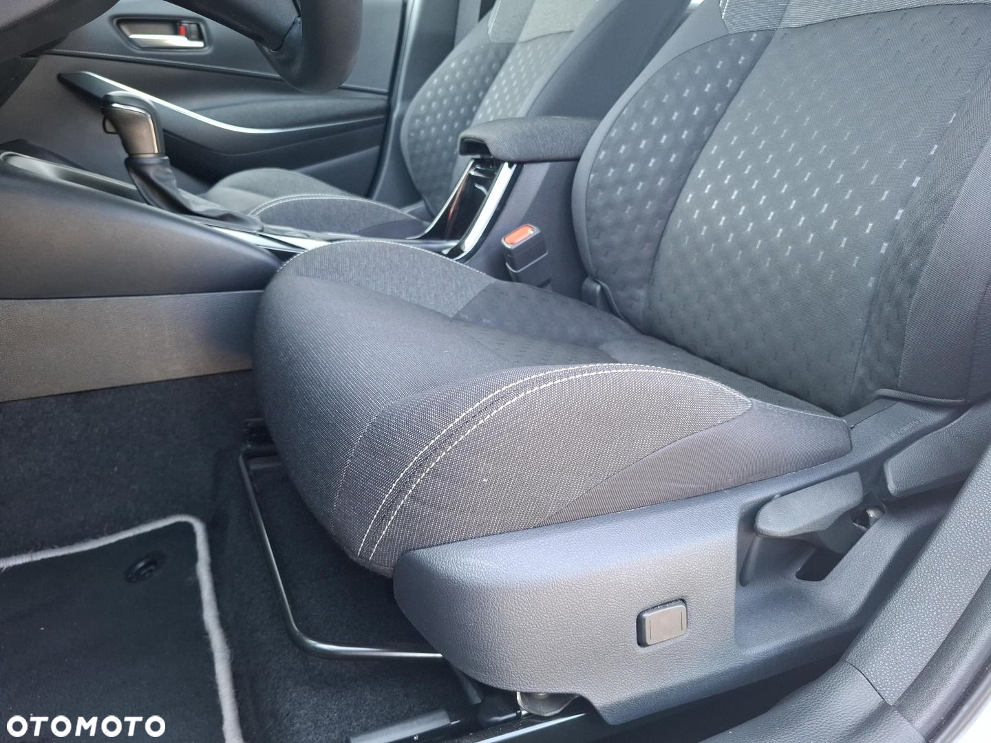 Toyota Corolla - 16