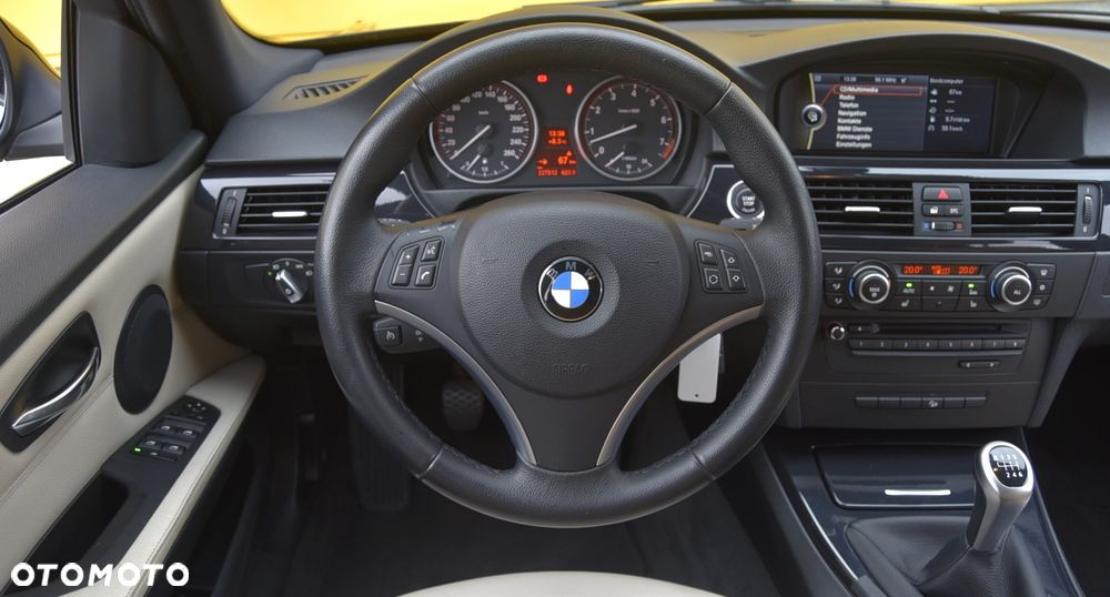 BMW Seria 3 325xi - 17
