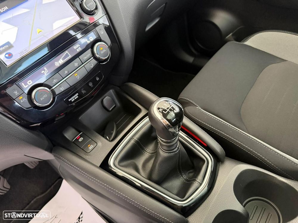 Nissan Qashqai 1.5 dCi N-Connecta 18 - 15