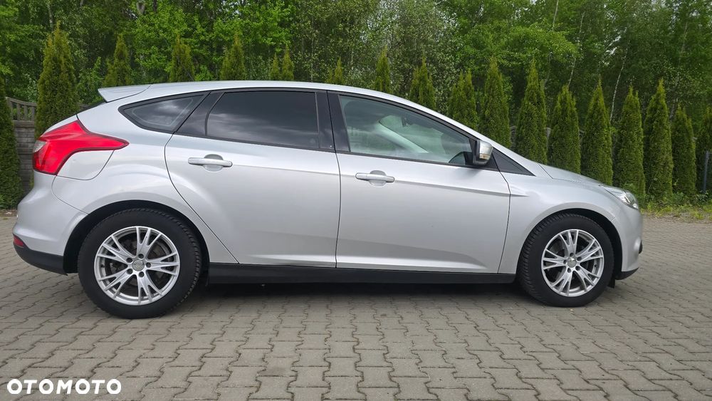 Ford Focus 1.6 TDCi ECOnetic 88g Start-Stopp-System Titanium - 6