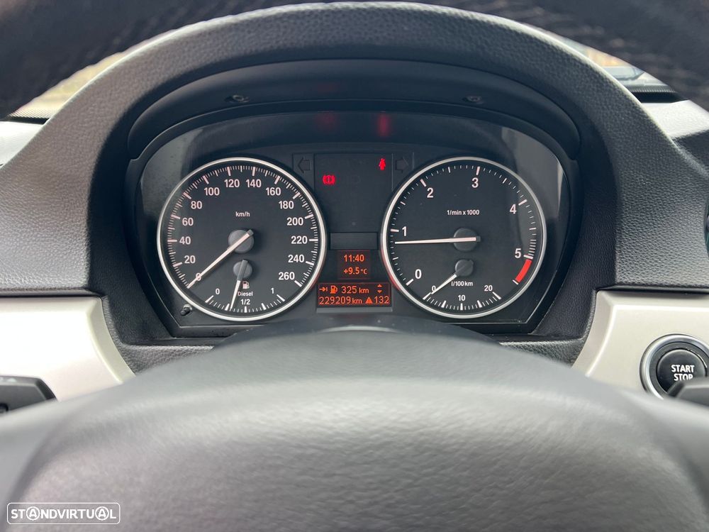 BMW 320 d EfficientDynamics Line Sport - 12