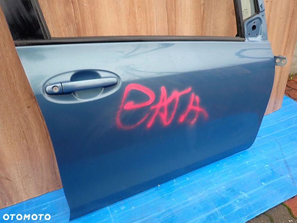 TOYOTA YARIS II 06-11 5d DRZWI PRZEDNIE PRAWE 8T1 - 4