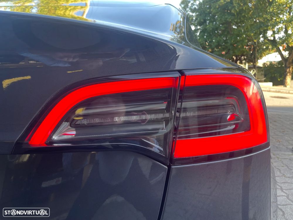 Tesla Model 3 RWD - 17