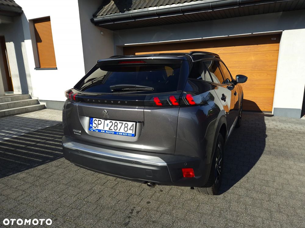 Peugeot 2008 BlueHDi 130 Allure S&S EAT8 - 4
