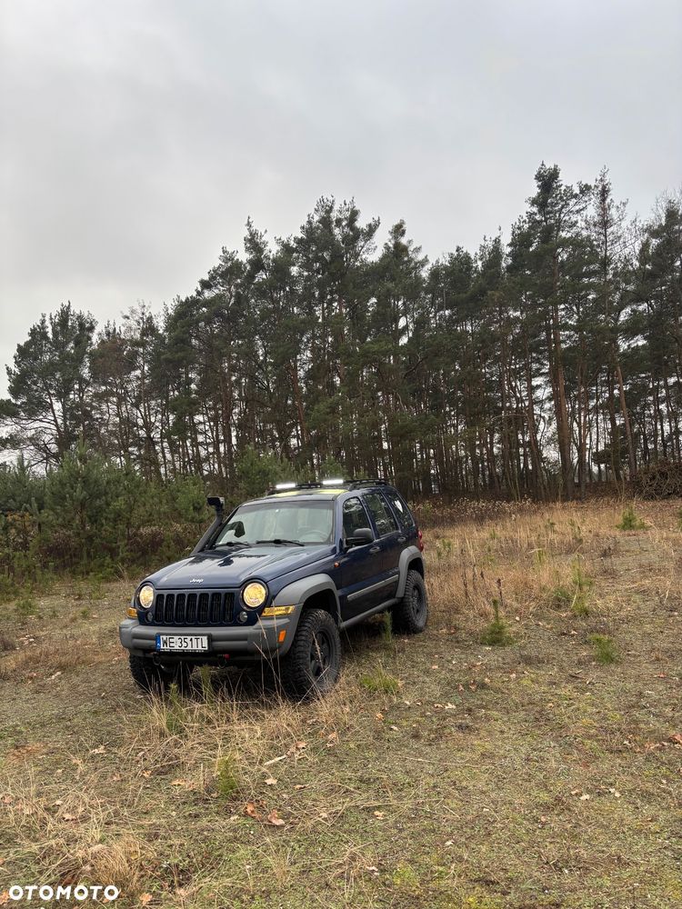 Jeep Cherokee - 28