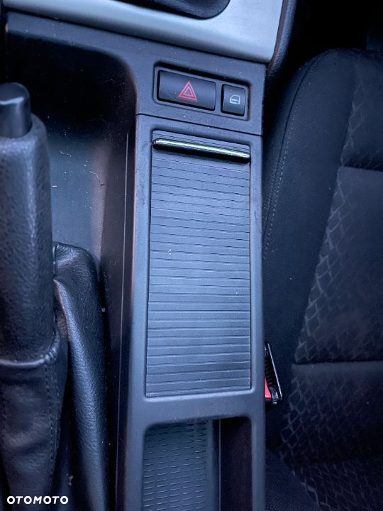 Podłokietnik skórzany czarny tunel kompletny Bmw e46 śruby tulejki - 2
