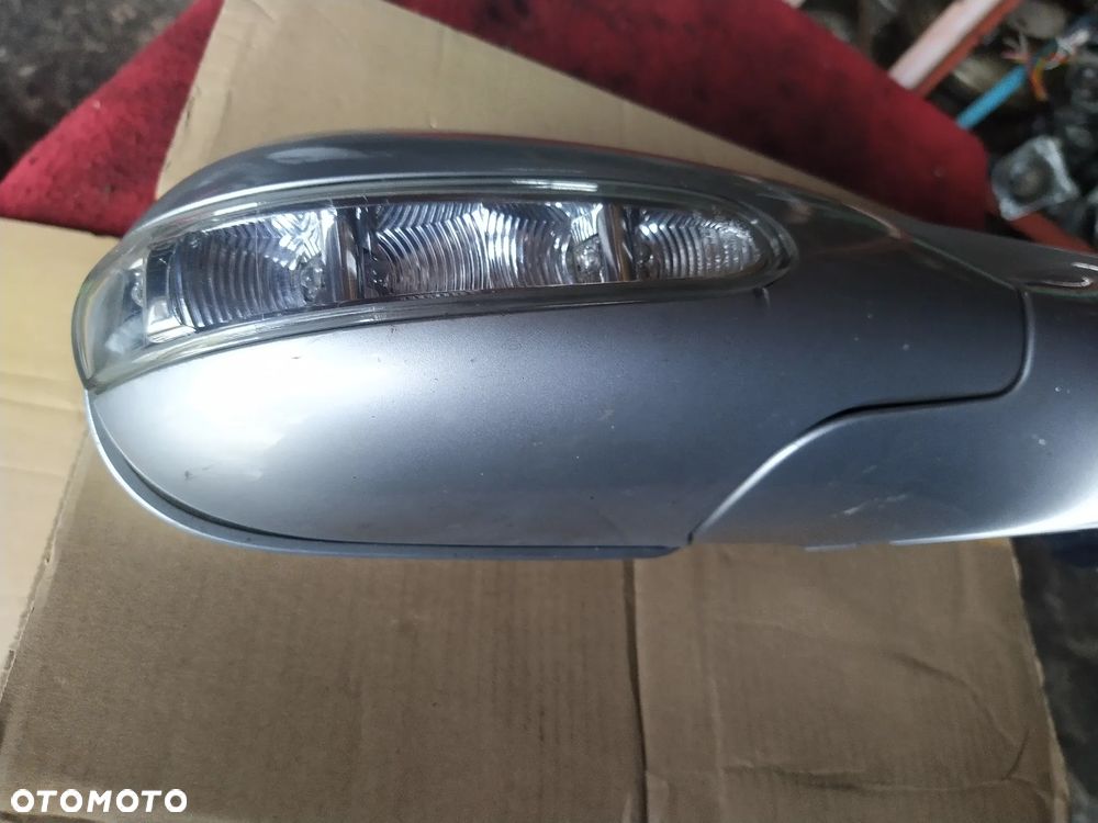 Lusterko prawe Mercedes CLK w209 13pin