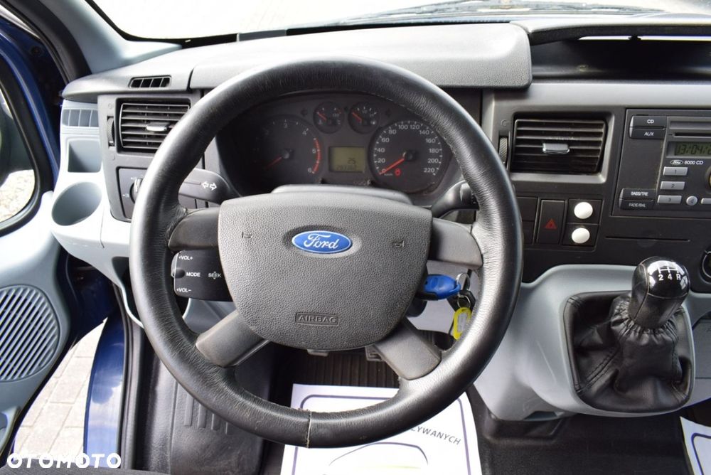 Ford Transit - 19
