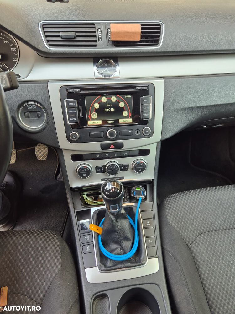 Volkswagen Passat Variant 1.6 TDI BlueMotion Technology Comfortline - 11