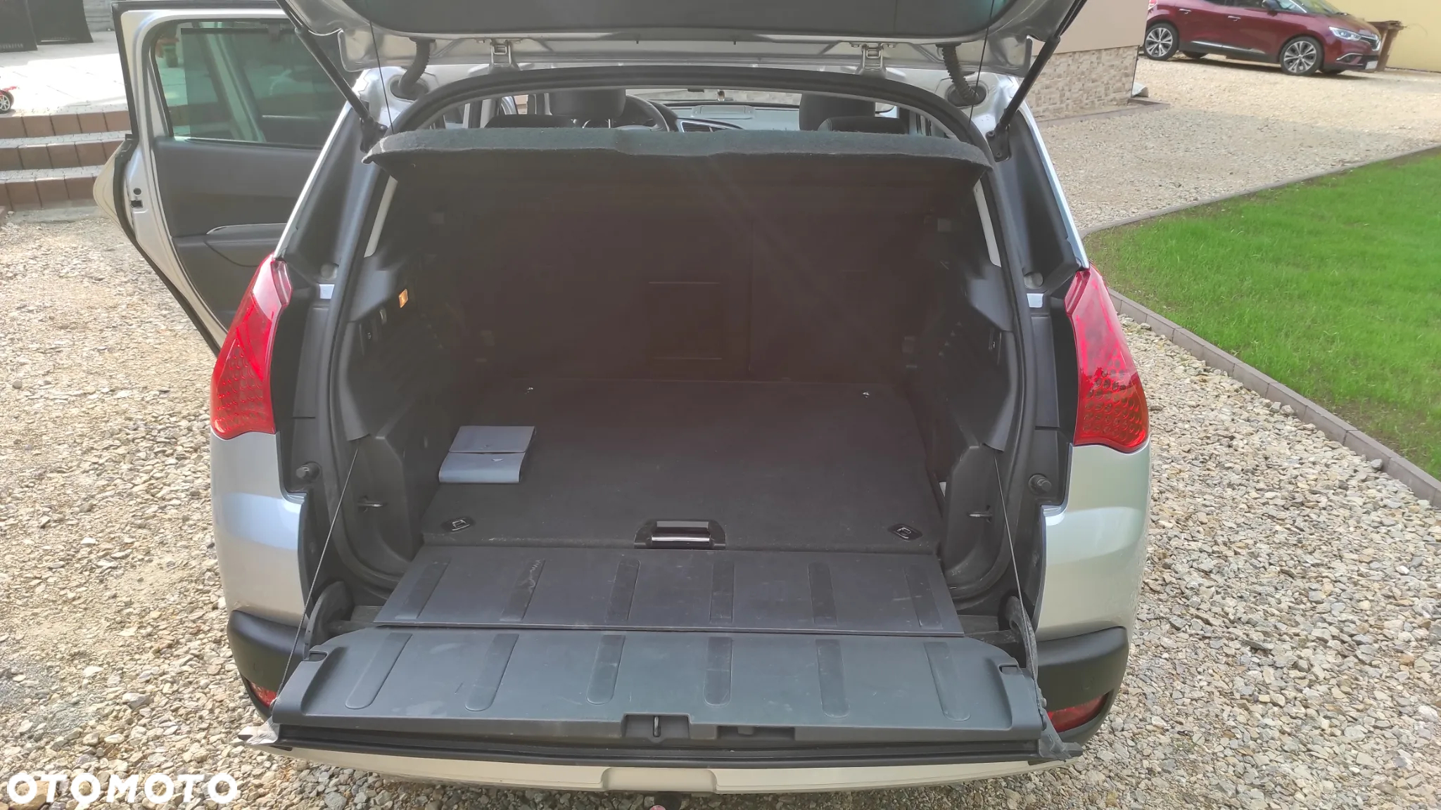 Peugeot 3008 1.6 HDi Premium - 16