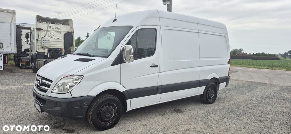 Mercedes-Benz Sprinter - 1