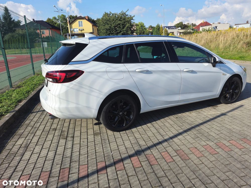 Opel Astra 1.6 Turbo Start/Stop Sports Tourer Innovation - 8
